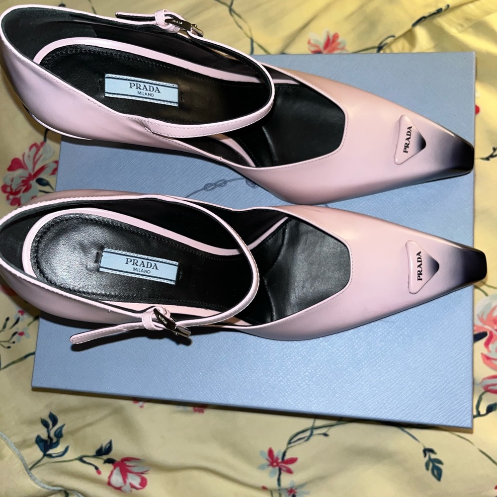 Prada heels size 41 - Picture 2 of 5